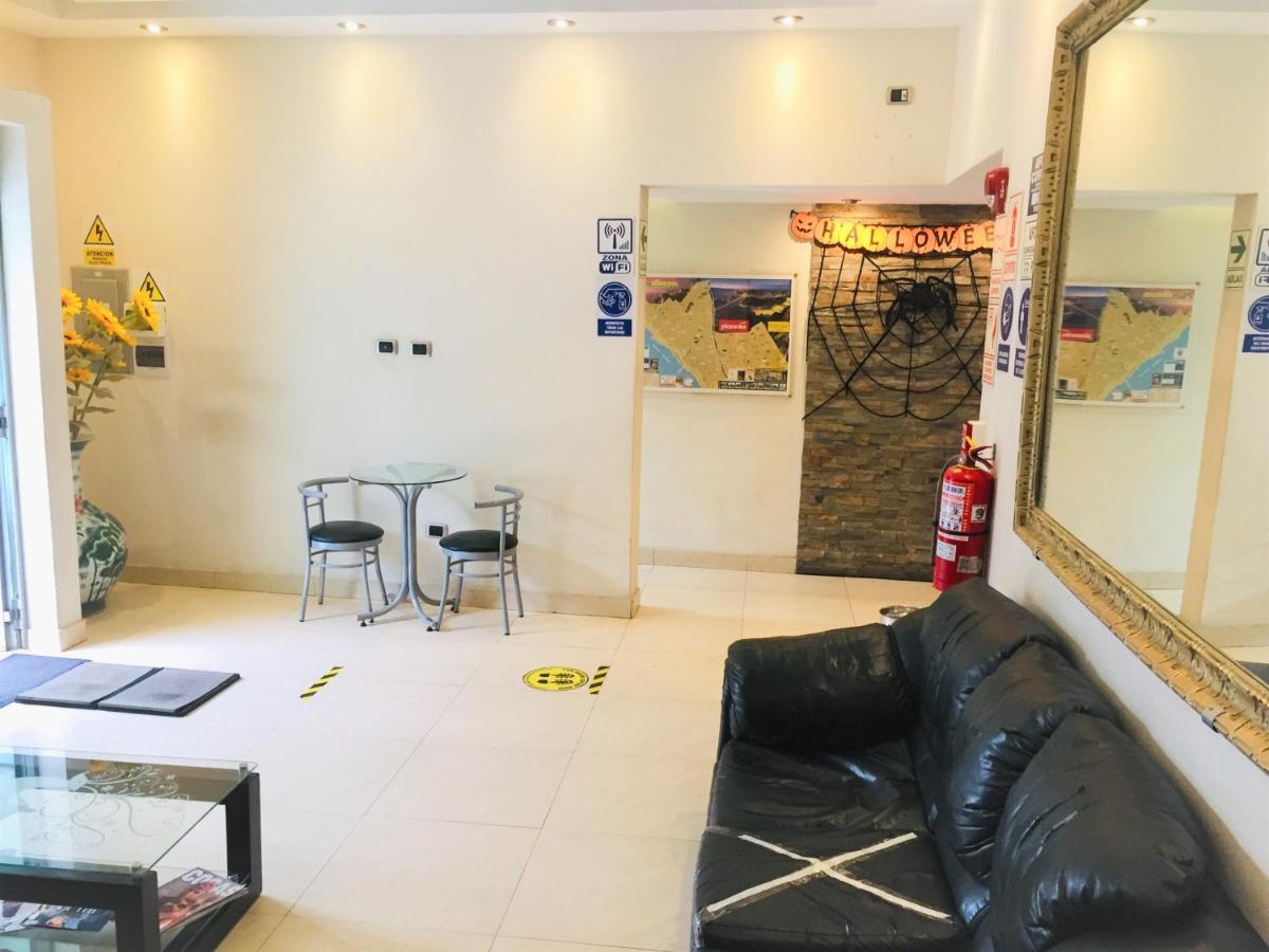 Hostal Carlos Tenaud Лима Экстерьер фото