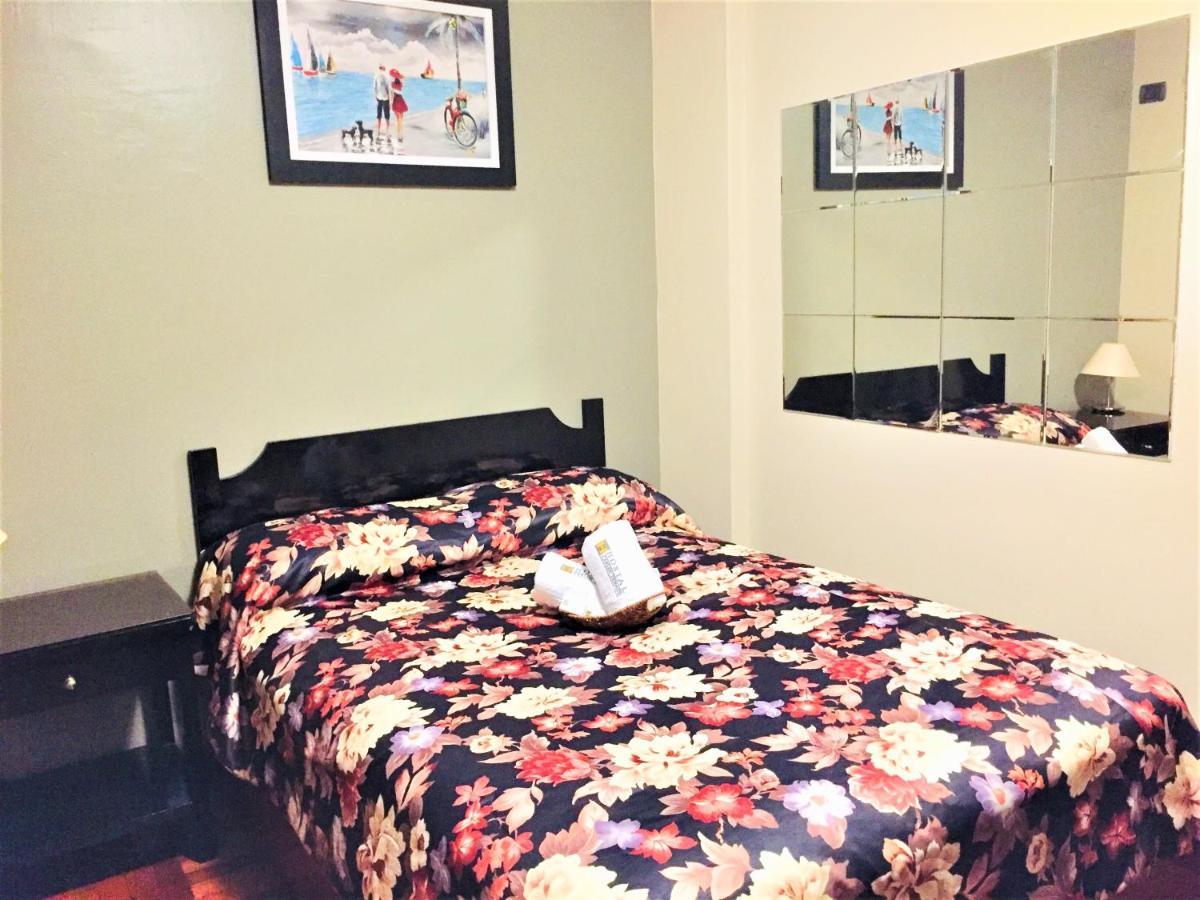 Hostal Carlos Tenaud Лима Экстерьер фото