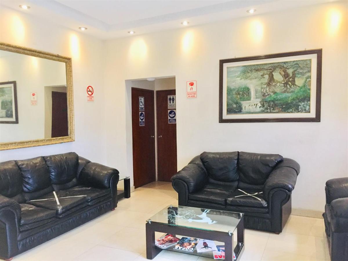 Hostal Carlos Tenaud Лима Экстерьер фото